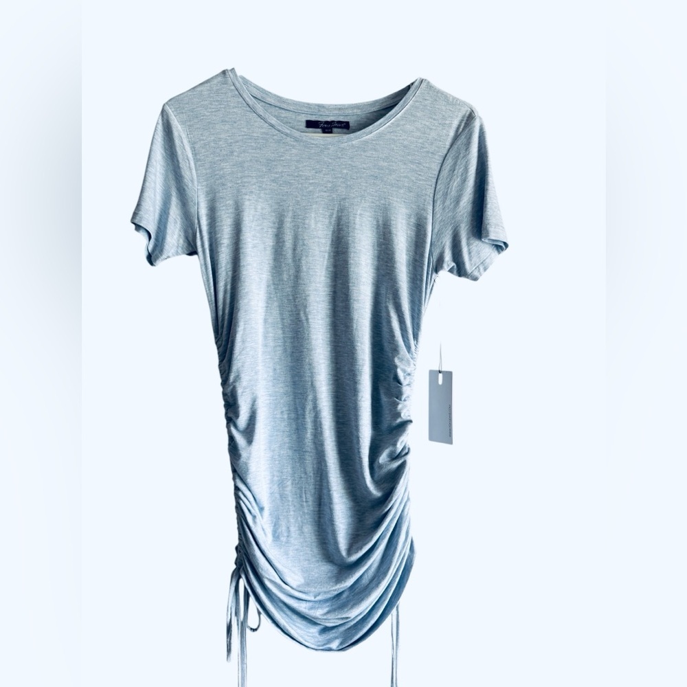 NWTS Foxy Jeans Heather blue longer length tee with side shirring. Sz Medium